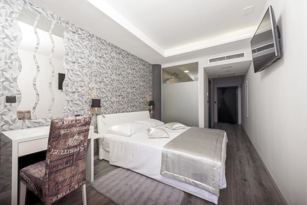 Luxury rooms "Seven" Stobreč Buitenkant foto
